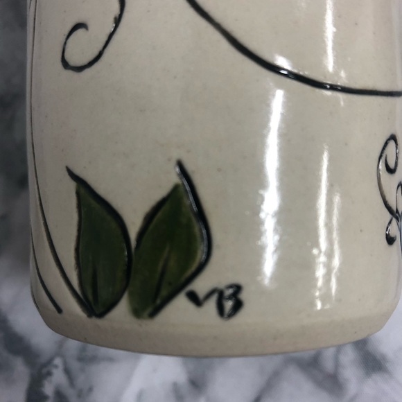 Meghan Bernard pottery SWIRLY GIG BIRD Hand Carved And Hand Painted Tumbler - Picture 7 of 7